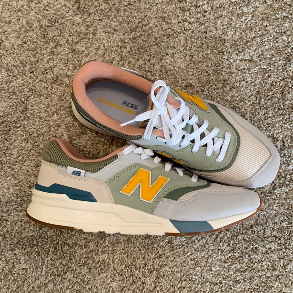 New Balance 997H men’s size 10
